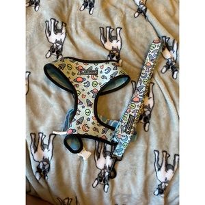 Frenchie Bulldog Duo Reversible Harness and Comfort Leash